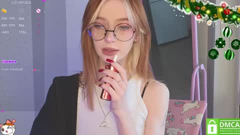 Elis  a little vacation Ill be here Saturday my schedules in bio online show from 01-05-25, 08:32