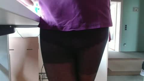 Snapshot of sweetviola chatting on 04-02-26, 01:09 sweetviola online show from 04-02-26, 01:09