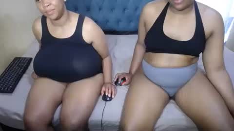 Snapshot of sweetwetebony2 chatting on 11-17-25, 10:54 sweetwetebony2 online show from 11-17-25, 10:54