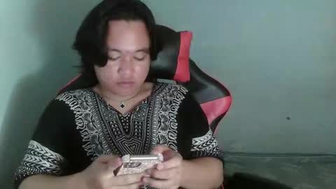 Snapshot of sweetwhore_cristy chatting on 12-19-25, 05:58 cristy online show from 12-19-25, 05:58