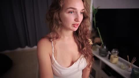 Liza online show from 10-19-25, 06:08