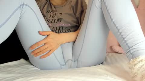 Snapshot of sweety_cum chatting on 01-22-25, 11:21 Mia online show from 01-22-25, 11:21