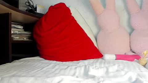 Snapshot of sweety_cum chatting on 02-04-25, 08:59 Mia online show from 02-04-25, 08:59