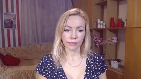 Snapshot of sweety_friend chatting on 03-05-26, 05:53 Sweety friend online show from 03-05-26, 05:53