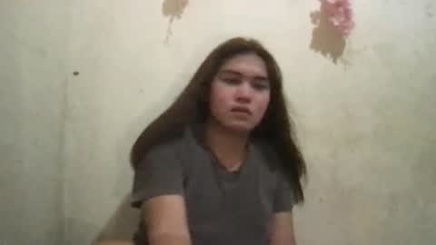 Snapshot of sweety_heart18 chatting on 05-12-26, 06:43 sweety_heart18 online show from 05-12-26, 06:43