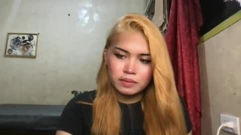 Snapshot of sweety_heart18 chatting on 07-15-26, 11:15 sweety_heart18 online show from 07-15-26, 11:15