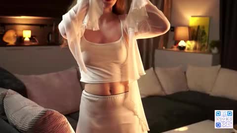 Bella . online show from 11-28-25, 08:06