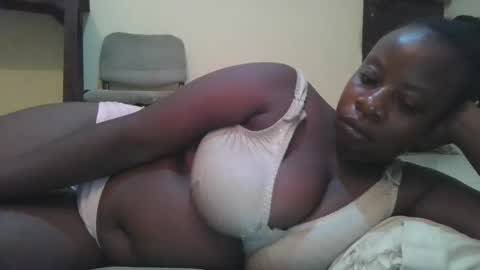 sweetyass25 online show from 03-19-26, 06:23