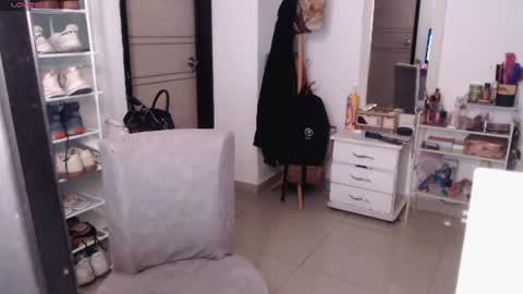 Snapshot of sweetyaya_ chatting on 06-21-26, 12:13 yaya online show from 06-21-26, 12:13