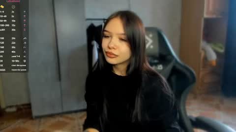 Snapshot of sweetydeviliya chatting on 06-11-26, 08:23 sweetydeviliya online show from 06-11-26, 08:23