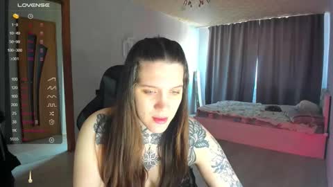 Snapshot of sweetyladiy chatting on 02-26-26, 06:12 Aiza online show from 02-26-26, 06:12