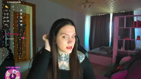 Aiza online show from 04-28-26, 07:24