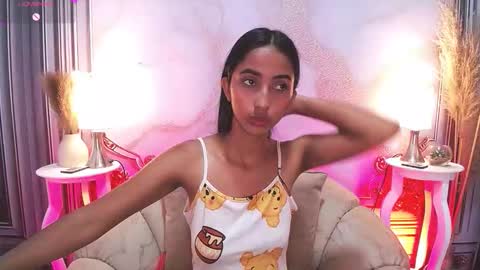 Snapshot of sweetylally chatting on 09-11-25, 12:16 LAURA online show from 09-11-25, 12:16