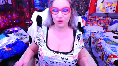 Lisa online show from 01-01-25, 03:57