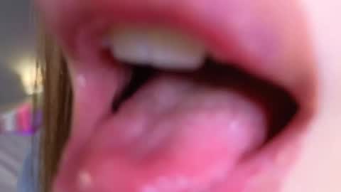 Molly online show from 09-28-25, 05:07