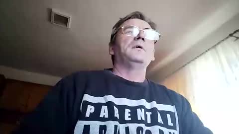 Snapshot of swergiu333 chatting on 03-02-26, 06:36 Raymond online show from 03-02-26, 06:36