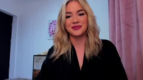 Snapshot of swetkatie chatting on 05-09-26, 03:56 Ecaterina online show from 05-09-26, 03:56