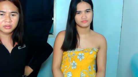 Snapshot of swettie_rhea chatting on 06-04-26, 07:20 Rhea online show from 06-04-26, 07:20