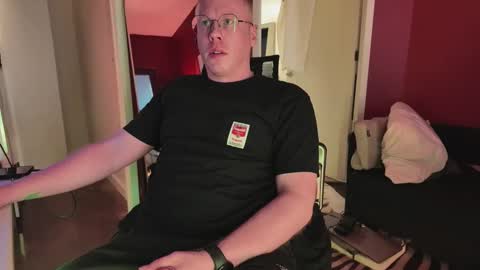 Snapshot of switchdean chatting on 05-20-26, 01:06 Switch online show from 05-20-26, 01:06