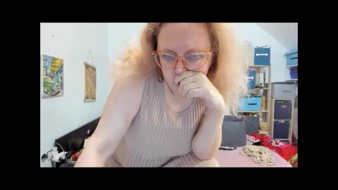 switchlorenx online show from 12-02-24, 11:51