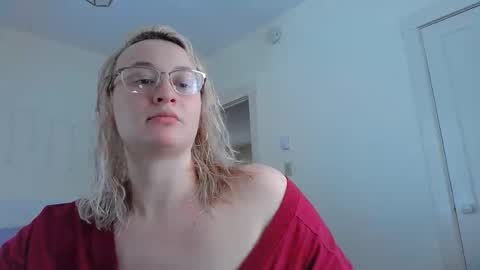 Snapshot of switchykitty chatting on 02-11-26, 08:36 ashley blayde online show from 02-11-26, 08:36