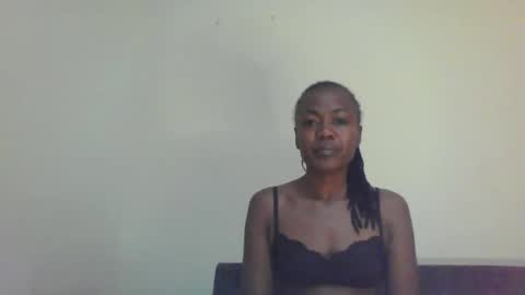 Snapshot of swtebony1 chatting on 12-25-24, 09:54 ALICIA online show from 12-25-24, 09:54