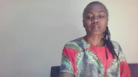 Snapshot of swtebony1 chatting on 12-30-24, 10:34 ALICIA online show from 12-30-24, 10:34