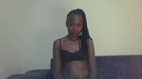 Snapshot of swtebony1 chatting on 01-29-25, 10:53 ALICIA online show from 01-29-25, 10:53