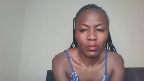 Snapshot of swtebony1 chatting on 11-03-25, 10:42 ALICIA online show from 11-03-25, 10:42