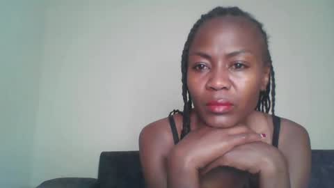 Snapshot of swtebony1 chatting on 11-06-25, 11:26 ALICIA online show from 11-06-25, 11:26