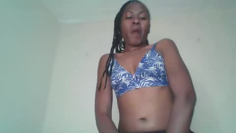 Snapshot of swtebony1 chatting on 11-27-25, 10:34 ALICIA online show from 11-27-25, 10:34