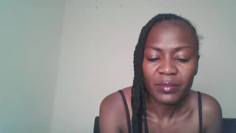 Snapshot of swtebony1 chatting on 12-03-25, 10:30 ALICIA online show from 12-03-25, 10:30