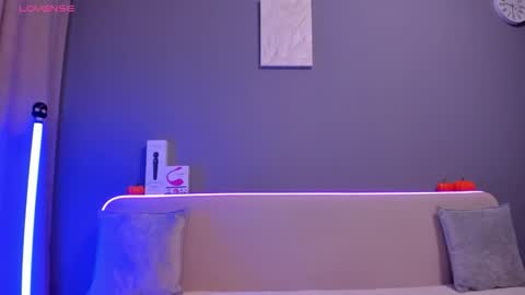 Ana online show from 10-29-25, 02:47