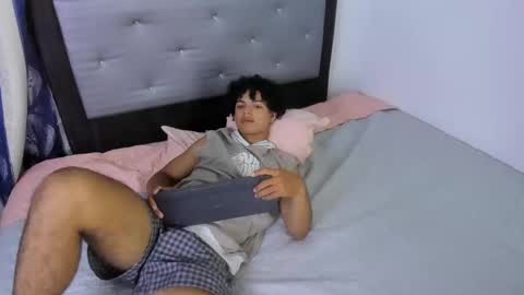 Snapshot of swwet_boy chatting on 01-09-25, 01:08 swwet_boy online show from 01-09-25, 01:08