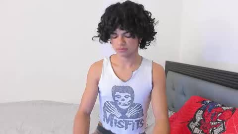 Snapshot of swwet_boy chatting on 03-12-26, 01:06 swwet_boy online show from 03-12-26, 01:06