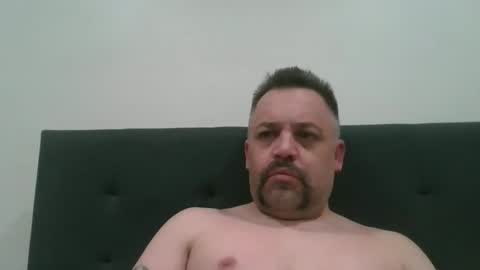 Snapshot of sxylegsturnmeon chatting on 10-31-25, 08:10 sxylegsturnmeon online show from 10-31-25, 08:10