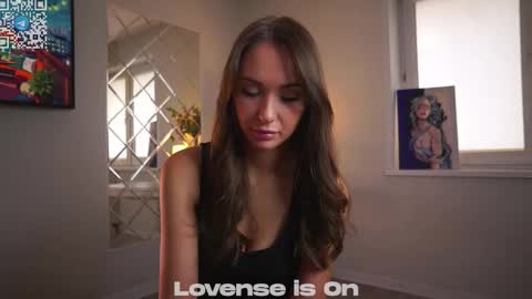 Snapshot of sybleyo chatting on 10-08-25, 01:58 Sophie online show from 10-08-25, 01:58