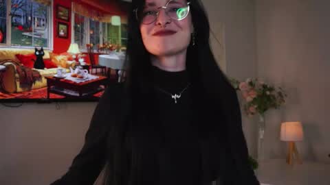 Snapshot of sybleyo chatting on 10-22-25, 11:21 Sophie online show from 10-22-25, 11:21