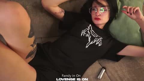 Snapshot of sybleyo chatting on 11-02-25, 11:23 Sophie online show from 11-02-25, 11:23