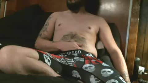 Snapshot of sydetrak4469 chatting on 12-28-24, 08:25 Syde online show from 12-28-24, 08:25