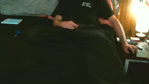 Snapshot of sydetrak4469 chatting on 02-17-26, 04:42 Syde online show from 02-17-26, 04:42