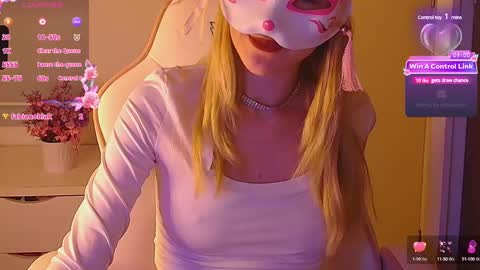 Snapshot of sydney_max chatting on 02-08-25, 01:22 Milena online show from 02-08-25, 01:22