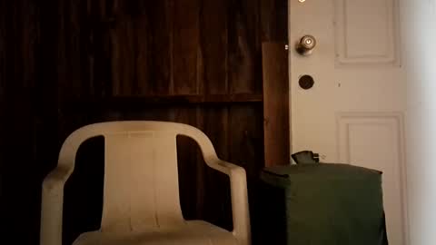 Snapshot of syevecrl chatting on 09-20-25, 02:56 syevecrl online show from 09-20-25, 02:56