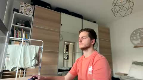 Snapshot of syl092 chatting on 01-16-26, 01:48 syl092 online show from 01-16-26, 01:48