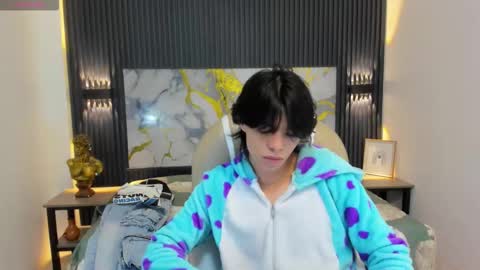 sylasfrost online show from 11-20-25, 07:13