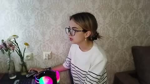 Emily online show from 05-29-26, 03:54