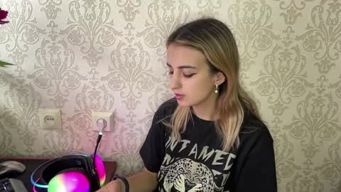 Emily online show from 06-01-26, 03:03