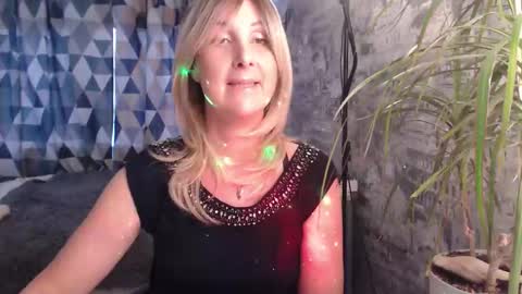 Snapshot of sylviathemodel chatting on 02-11-26, 07:57 Sylvia online show from 02-11-26, 07:57