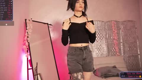 Snapshot of sylvie_fey chatting on 05-04-26, 02:07 Sylvie online show from 05-04-26, 02:07