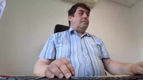 Snapshot of sympa_trique chatting on 06-08-26, 07:53 sympa_trique online show from 06-08-26, 07:53